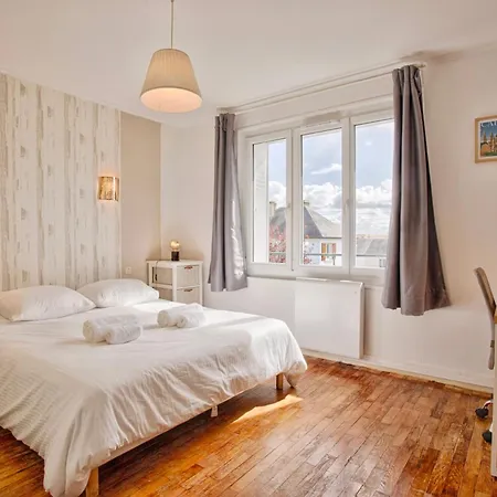 Cosy - Tram & Commerces A Pieds - Lumineux דירה *